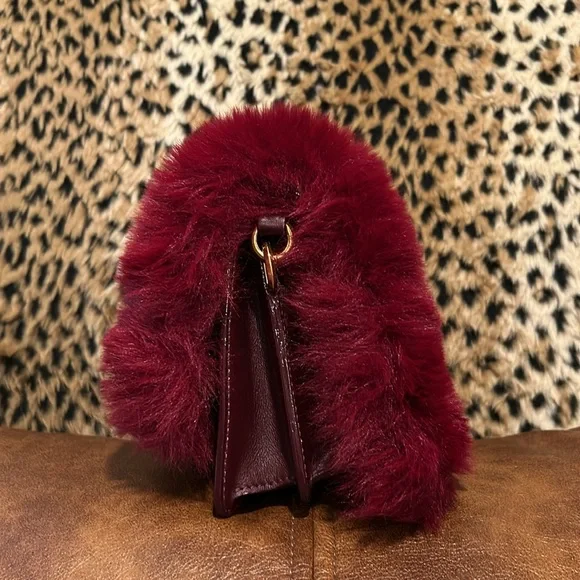 🚫SOLD🚫SOLD🚫 Jimmy Choo Madeline Faux Fur Crossbody Clutch Bag - Picture 4 of 15